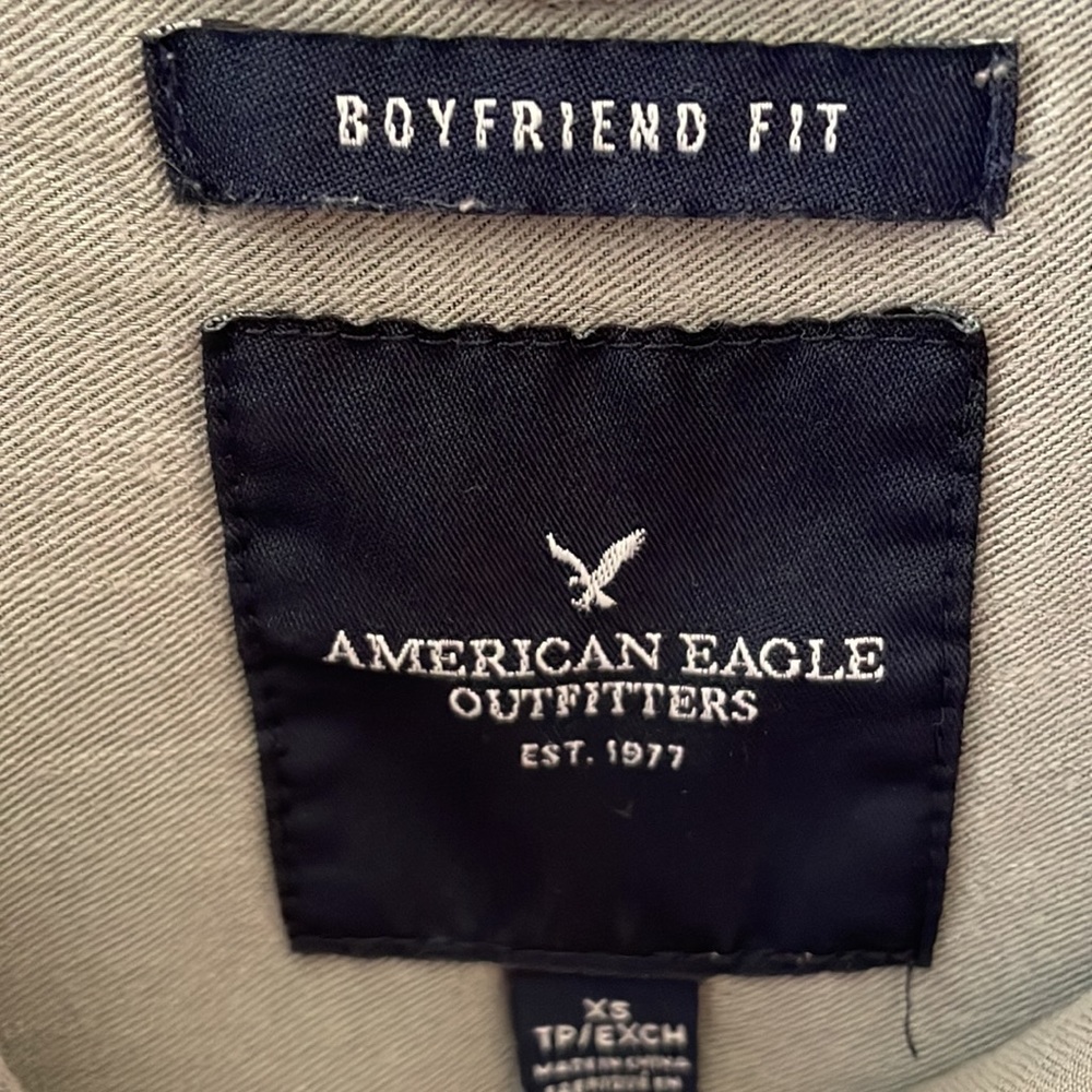 ‼️FREE with Purchase‼️ AEO 🦅 Olive Top 💚 - Picture 7 of 17